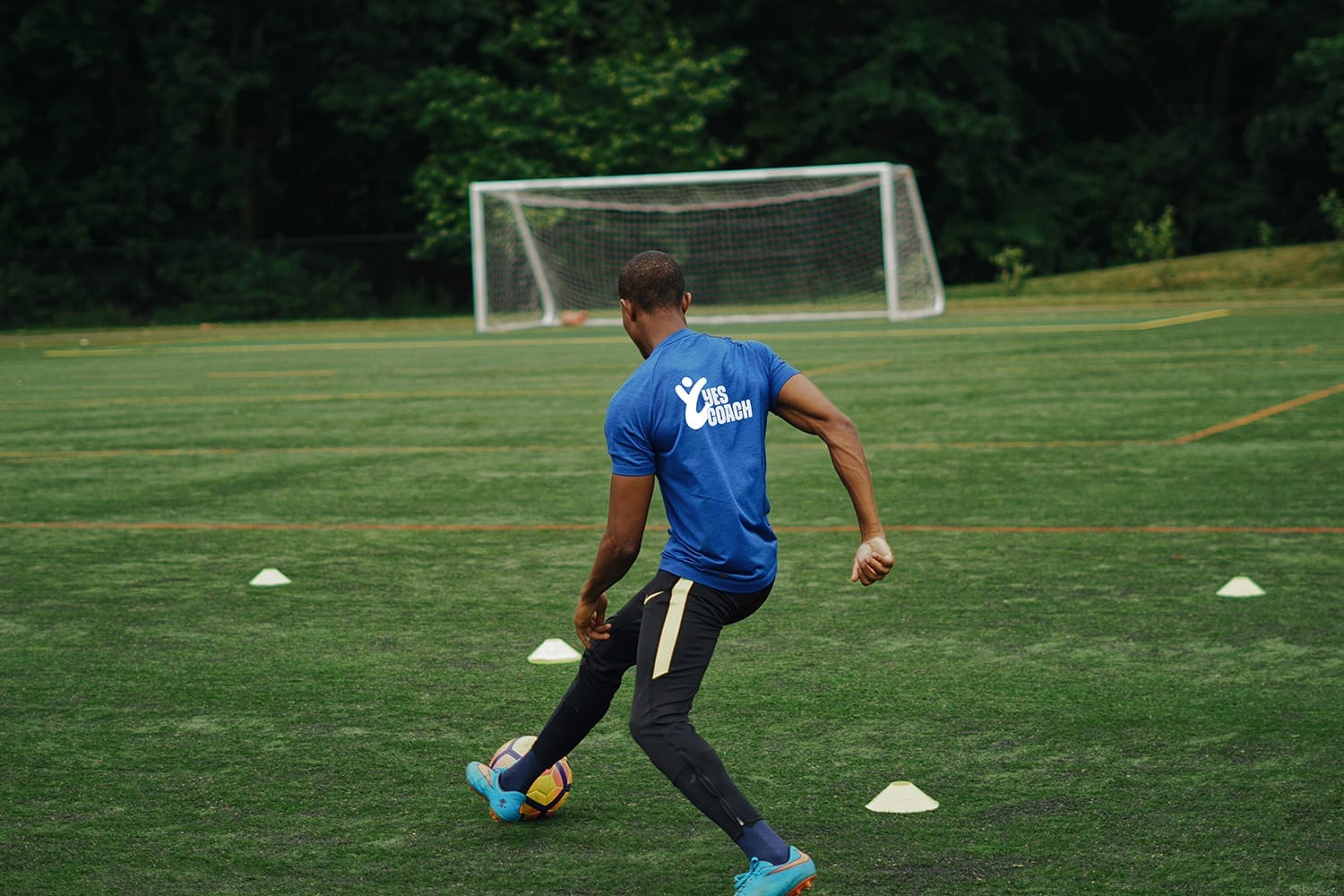 Private football coachest